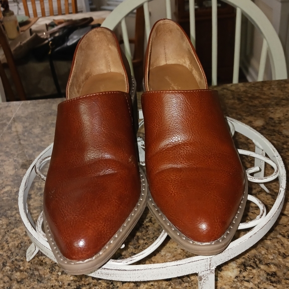 Universal Threads Brown Rylee Pointed toe  Booties slide on Shoes.  Size 6 - Picture 6 of 10